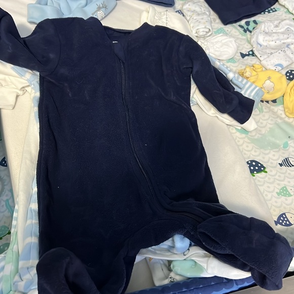 Onesies, hat, mittens, suckes, two pics suite. - Picture 12 of 17